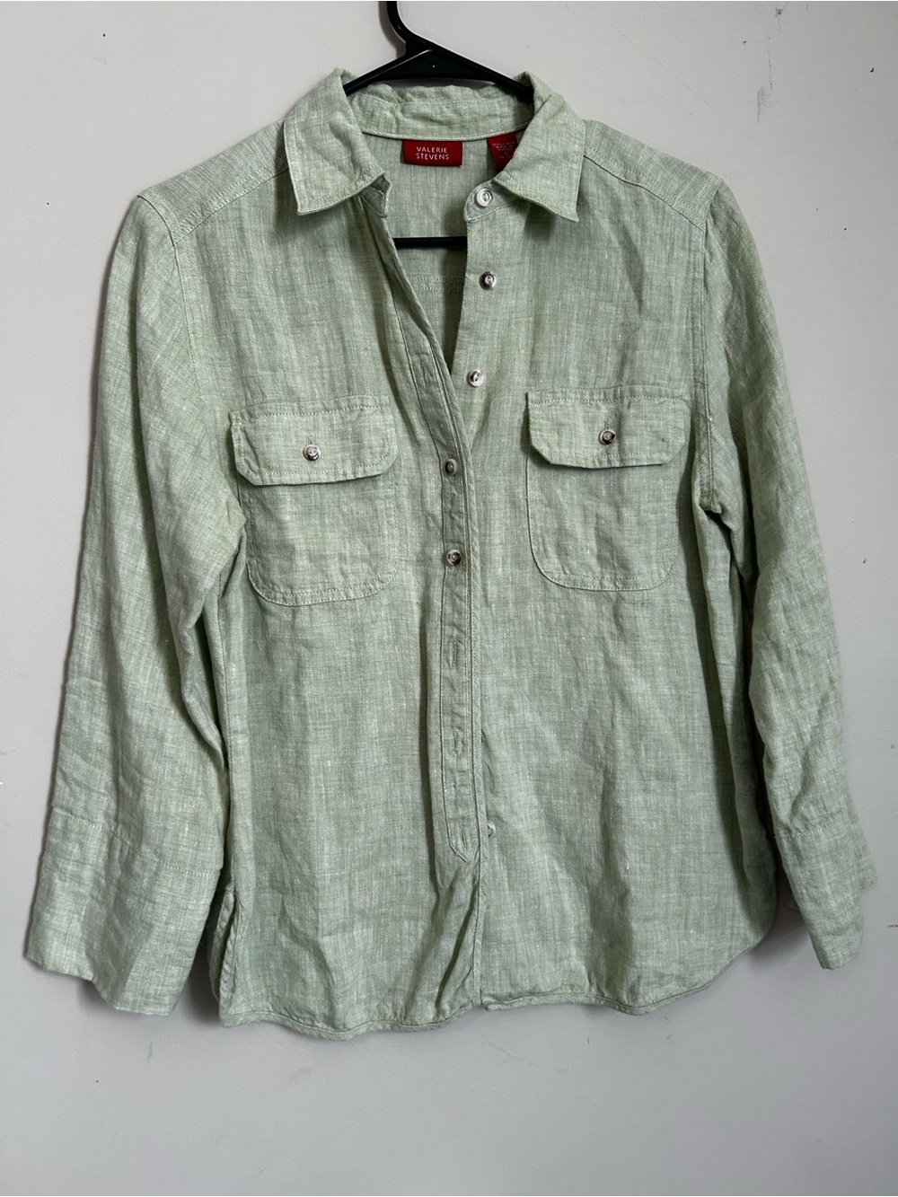 Valerie Stevens 100% Linen Light Green Button-Down Shirt